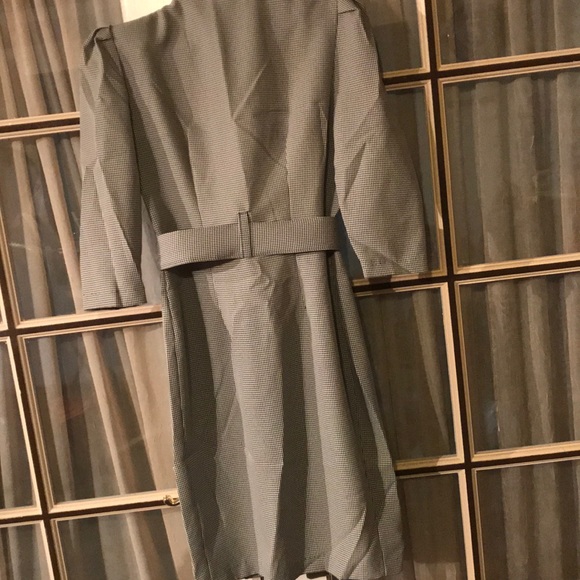 Dress - Picture 4 of 5